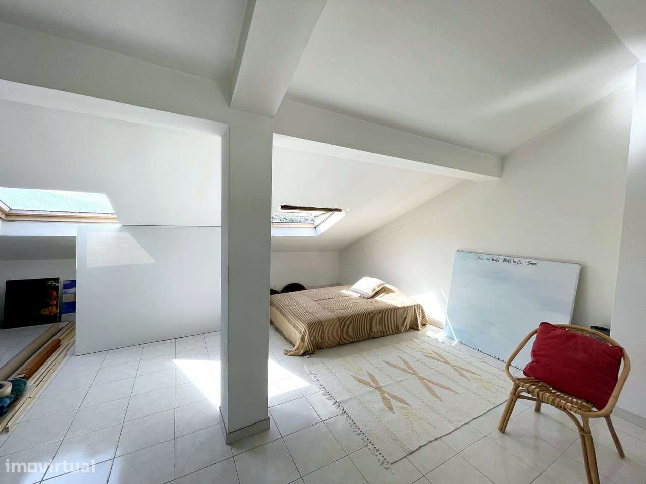 T4 com Estúdio em Bonito Prédio-19