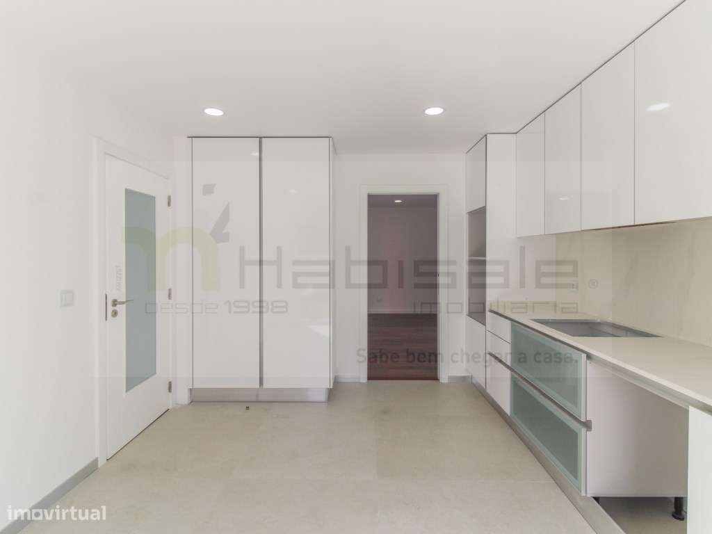 Moradia T3, situada em Areia Cascais, a curta distância da praia do...-19