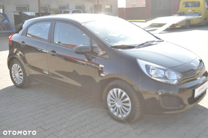 Kia Rio 1.1 CRDI Dream-Team Edition - 3