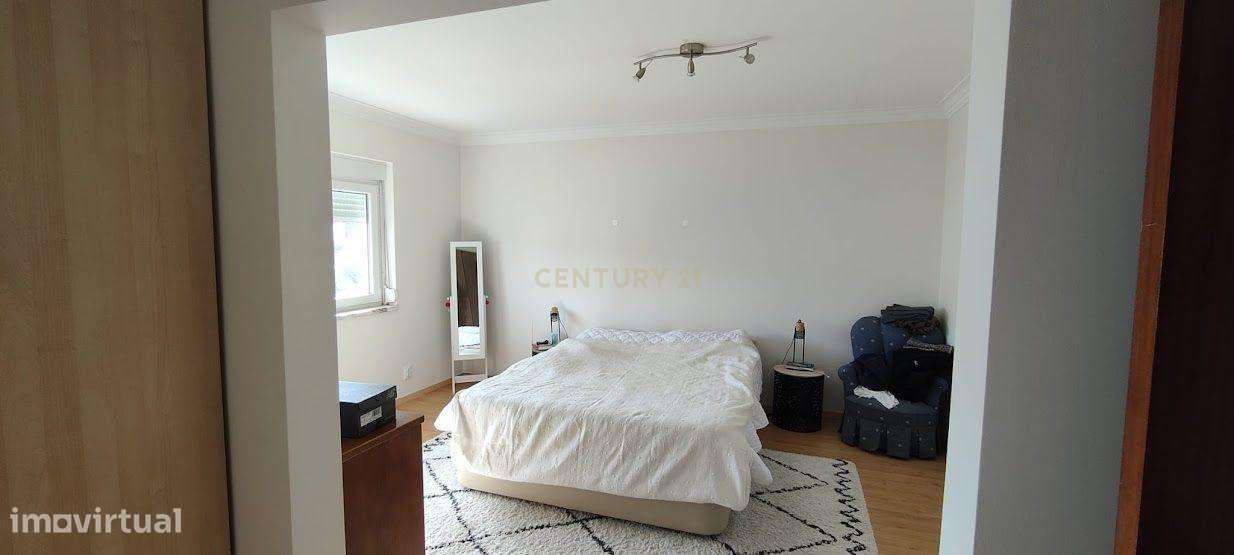 Moradia independente com 8 quartos | Caneças-Odivelas-15