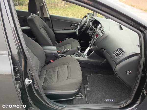 Kia Ceed Cee'd 1.4 L - 15