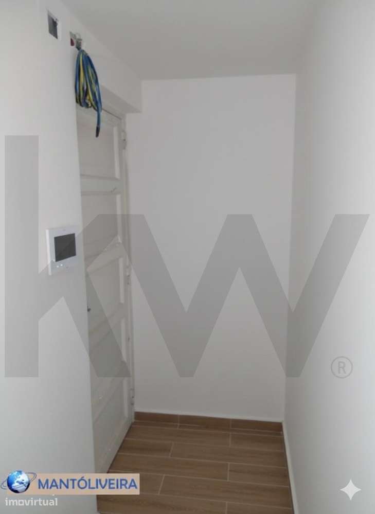 Apartamento T0 para Remodelação com Grande Logradouro -Investimento Pr - Grande imagem: 5/23