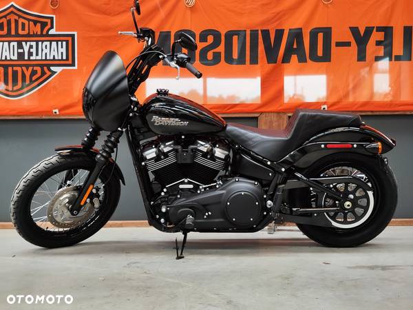 Harley-Davidson Softail Street Bob - 3