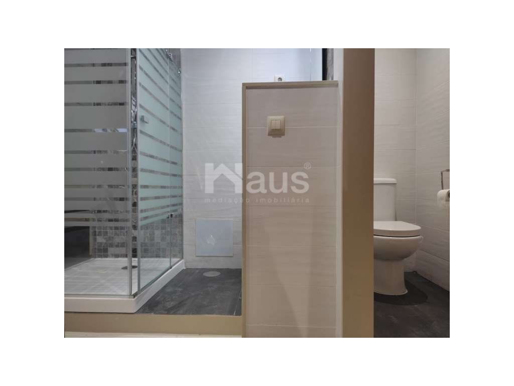 Duplex T2+1 com varandas e parqueamento-19