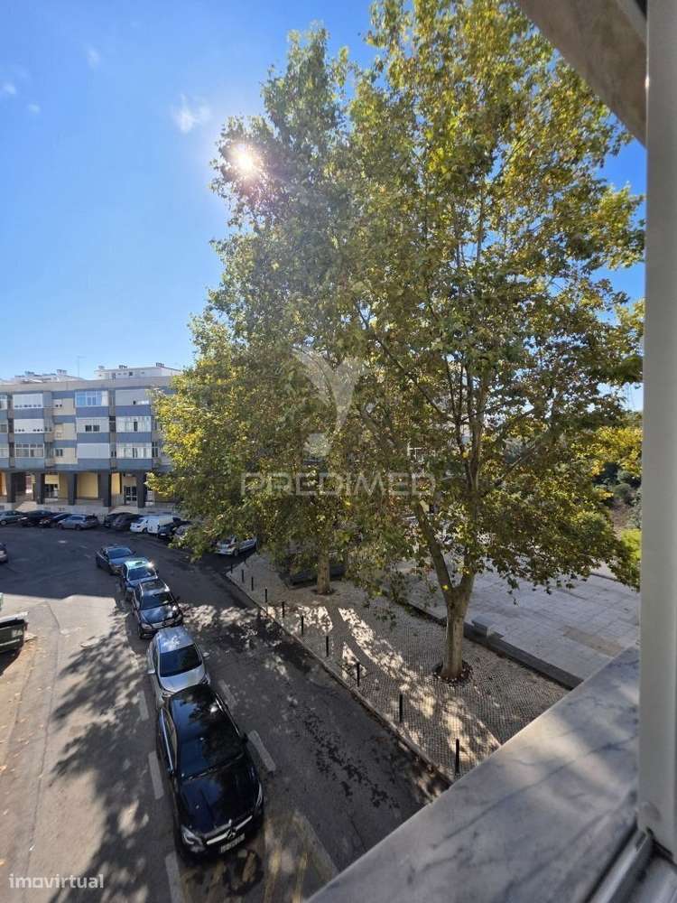 Apartamento T2+1 situado em Santa Clara, Lisboa - Grande imagem: 4/28