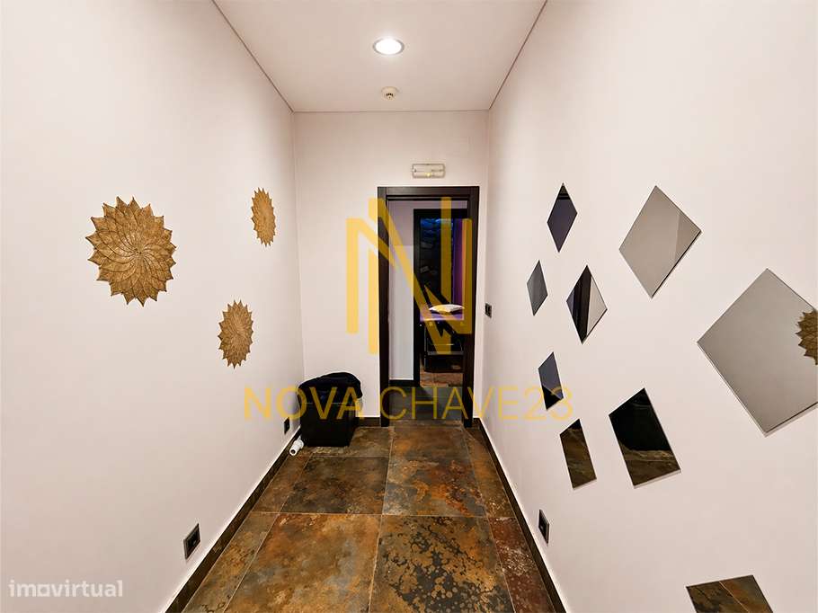 Oportunidade Única na Parede - Loja convertida em Habitação - Ap. T2-7