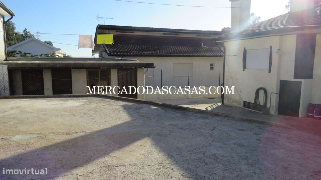Moradia Isolada T3 em Fiães-17