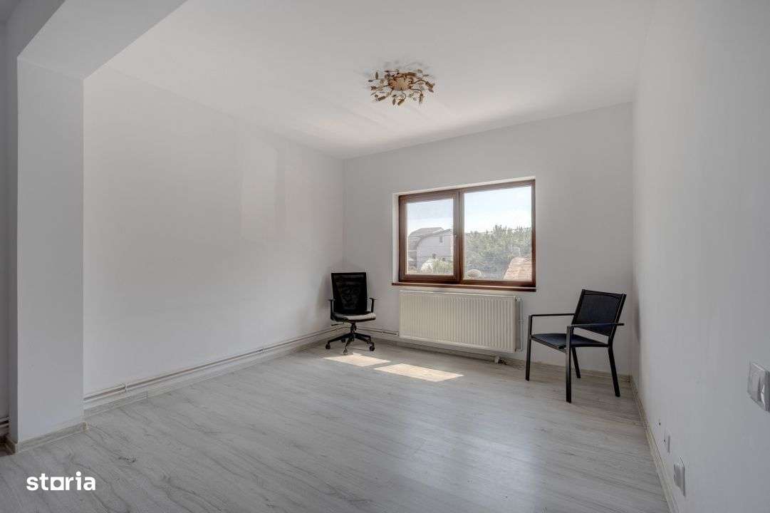 O proprietate imobiliara deosebita, formata din casa si mult teren!-14