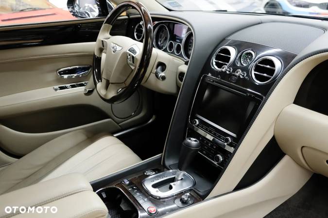 Bentley Continental Flying Spur GTC W12 - 19