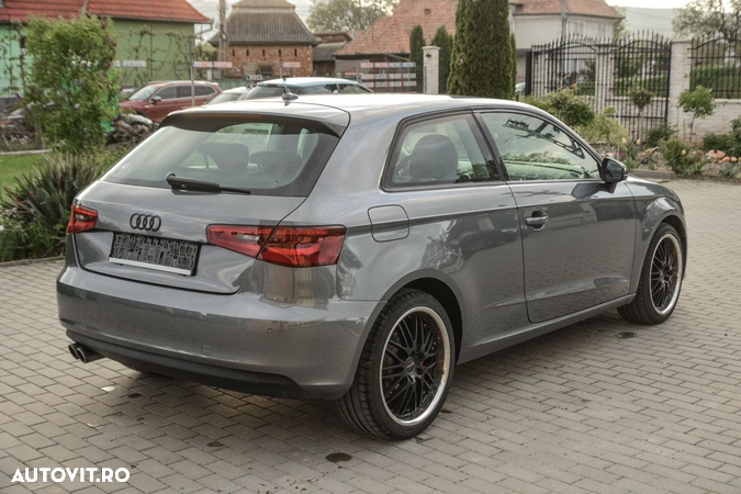 Audi A3 1.4 TFSI S line Sportpaket - 4