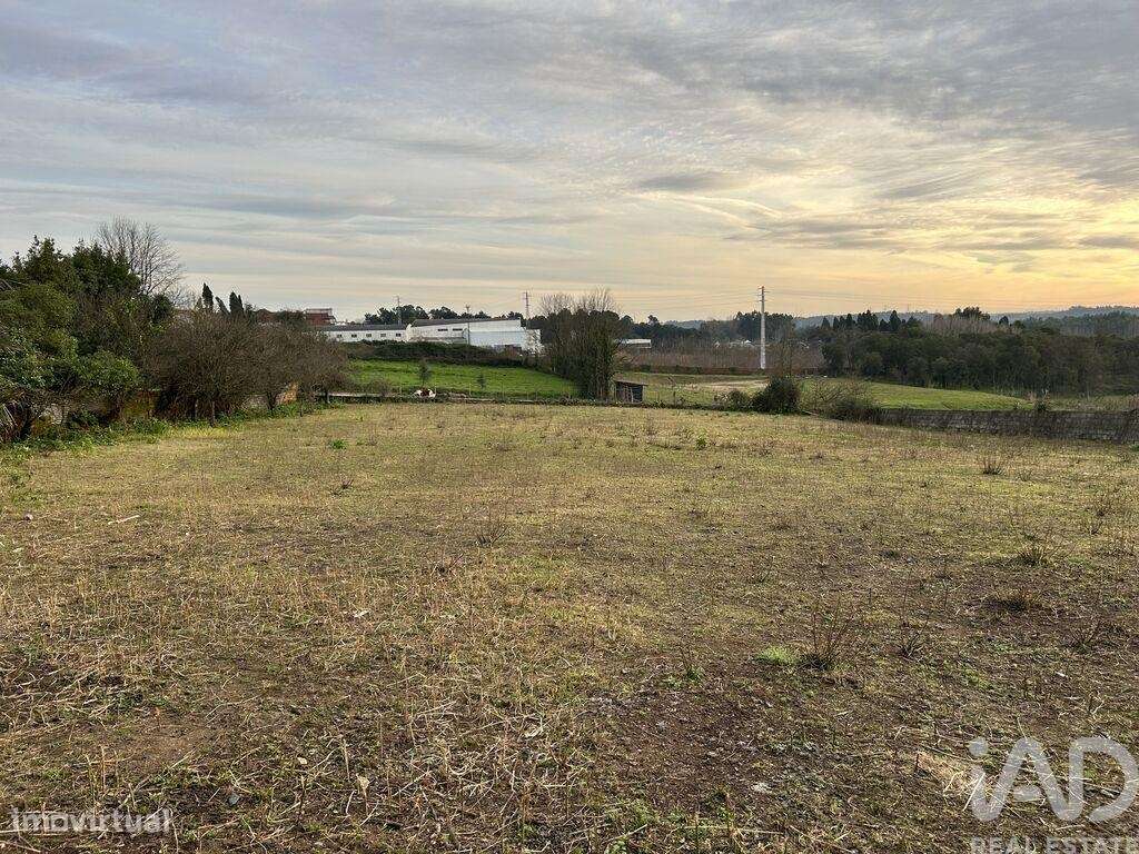 Terreno para construção em Sangalhos de 754,00 m2 - Grande imagem: 1/6