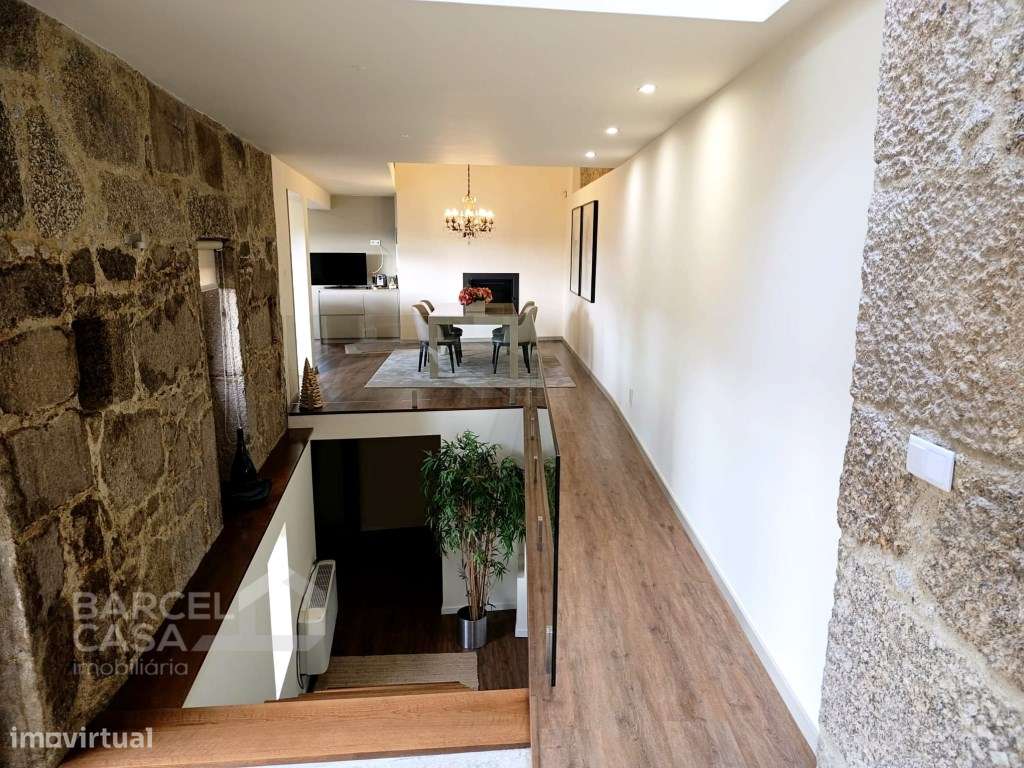 Moradia T4 em pedra, com piscina em Airó - Barcelos-25