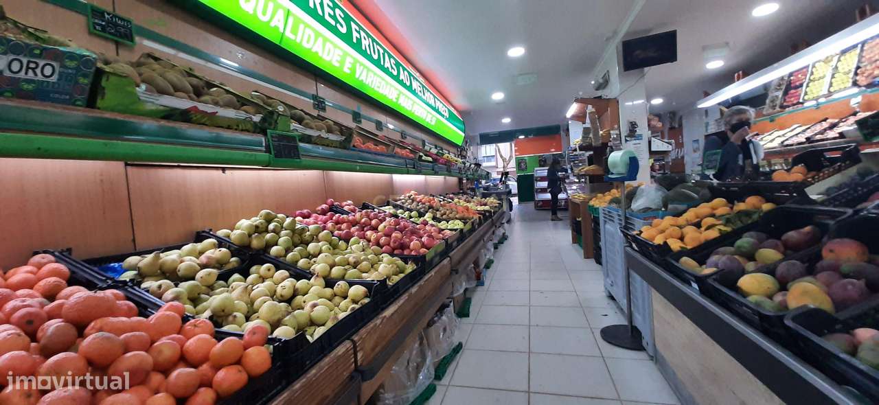 OEIRAS 2 Lojas para venda com Yeld de 7,5% - Grande imagem: 4/13