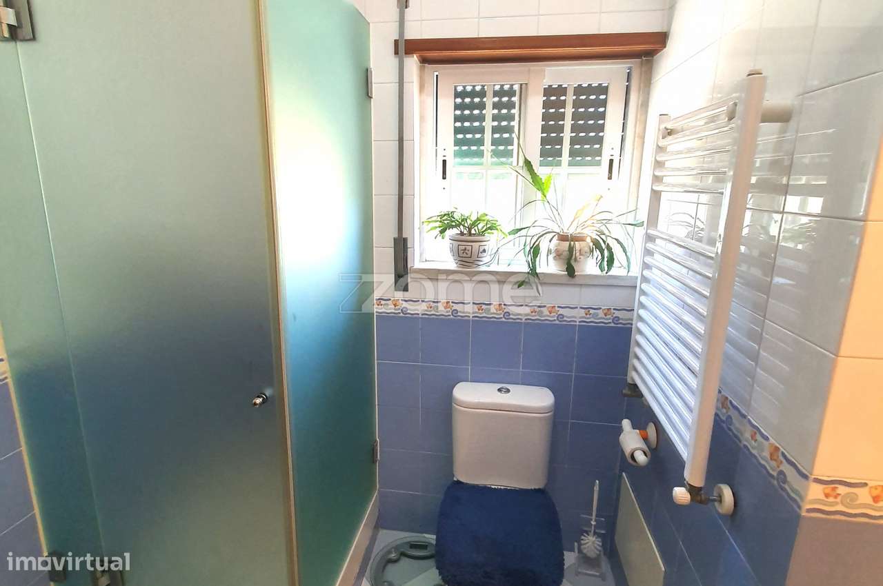 Moradia Isolada com piscina e bastante soalheira-13