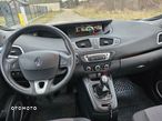 Renault Scenic 1.6 16V 110 Dynamique - 8