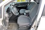 Kia Carens 2.0 CVVT LX - 19