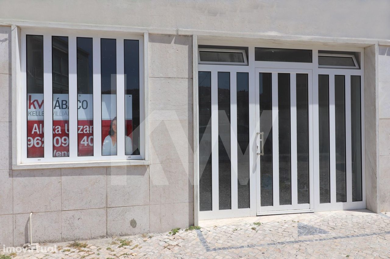 Espaco comercial, Queluz - Investimento