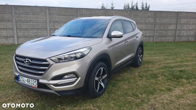 Hyundai Tucson 1.7 CRDI BlueDrive Comfort 2WD - 11