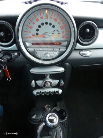 MINI Clubman Cooper D - 10