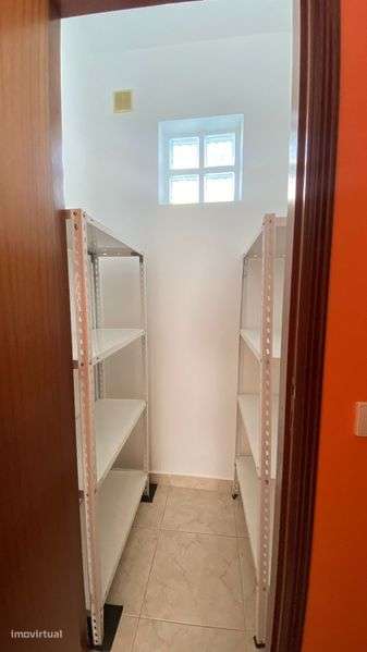 Aluga-se T2 de vivenda - Grande imagem: 4/12