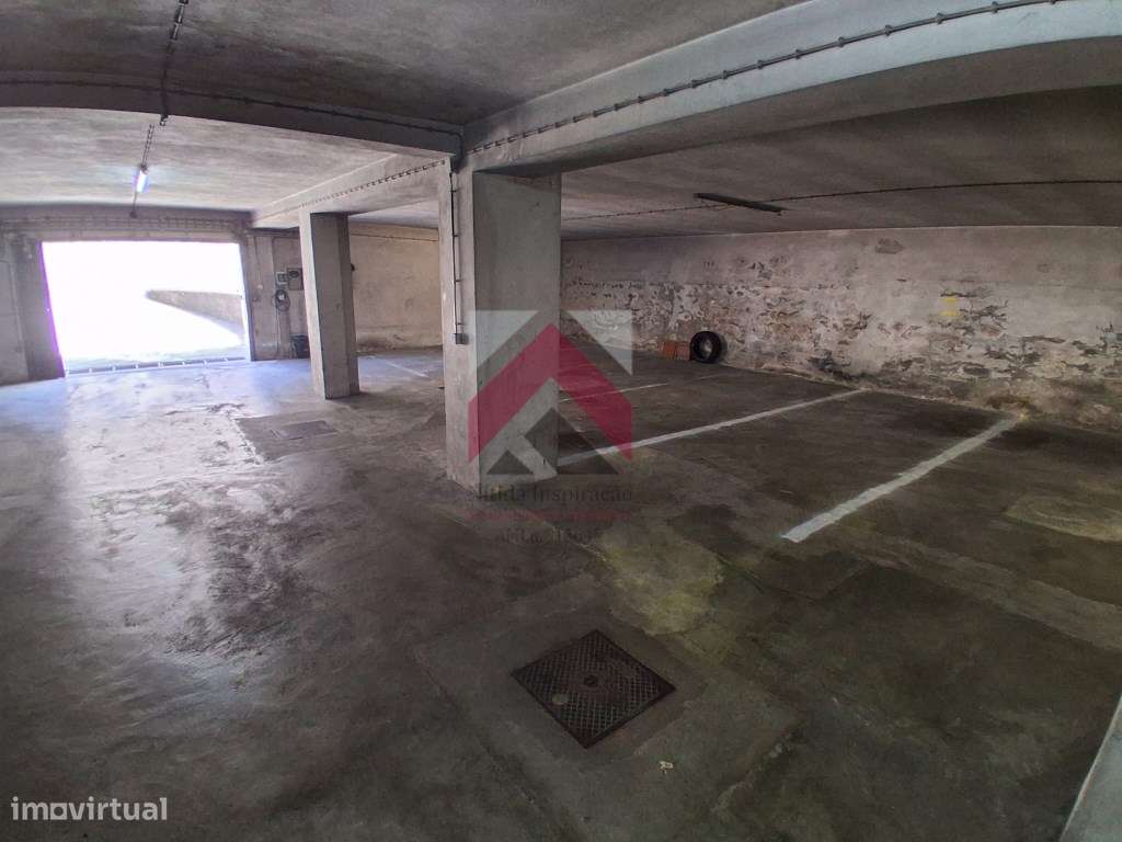 Apartamento T3 remodelado, localizado em Fânzeres (Gondomar)-20