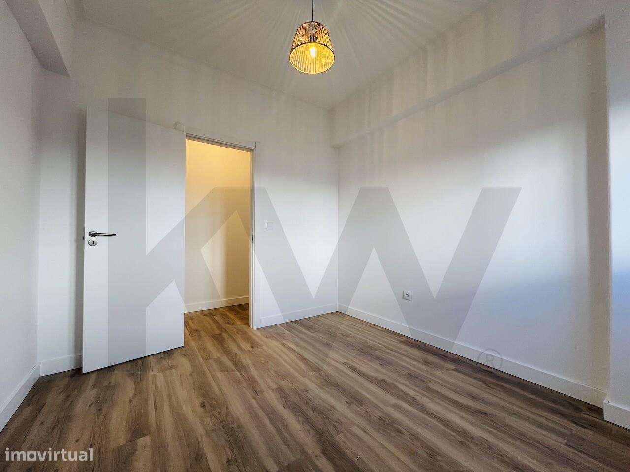 Apartamento totalmente renovado no centro do Montijo 1º andar-25