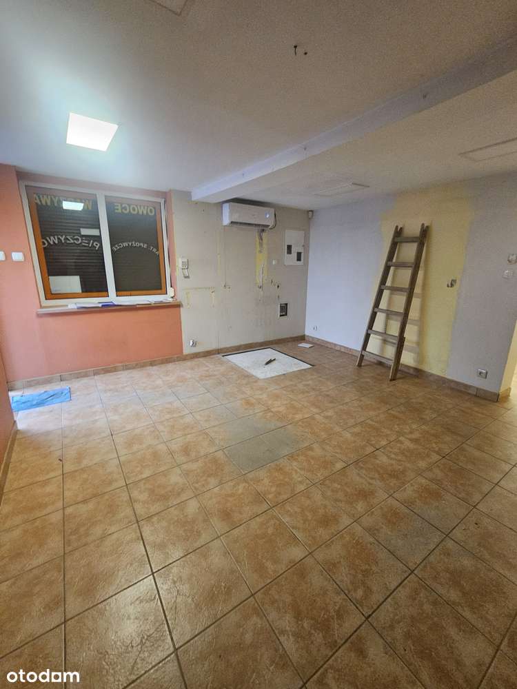 Pawilon handlowo-usługowy-0