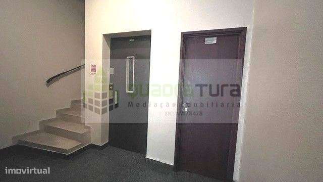 Apartamento T2 | Boavista | junto à Rotunda | Totalmente restaurado-22