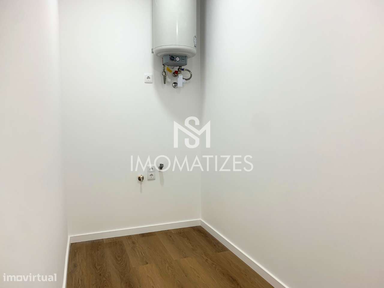 Apartamento T2+1 totalmente renovado - São Romão do Coronado-18