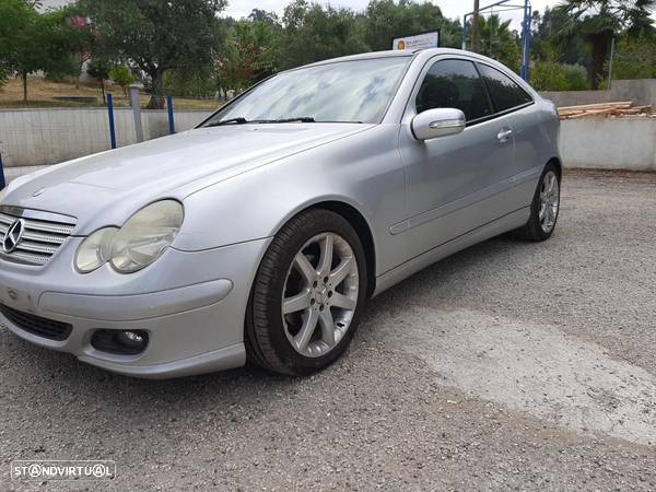 Mercedes sport coupe 220 cdi 150cv elolution Frente completa - 1