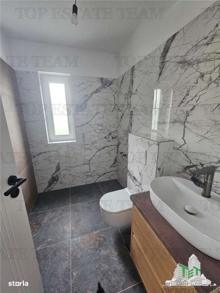 Duplex 4 camere panouri solarepompa caldura in Giulesti - Imagine principală: 4/13