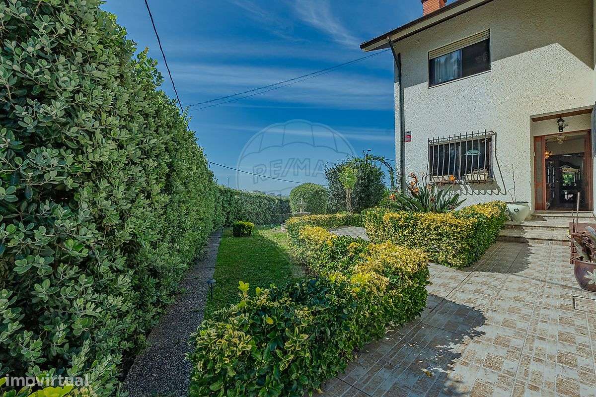 Moradia T4 para venda-27