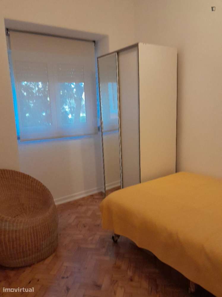 Apartamento com 1 quartos - localizado em Roma-Areeiro Lisbon - Grande imagem: 2/7