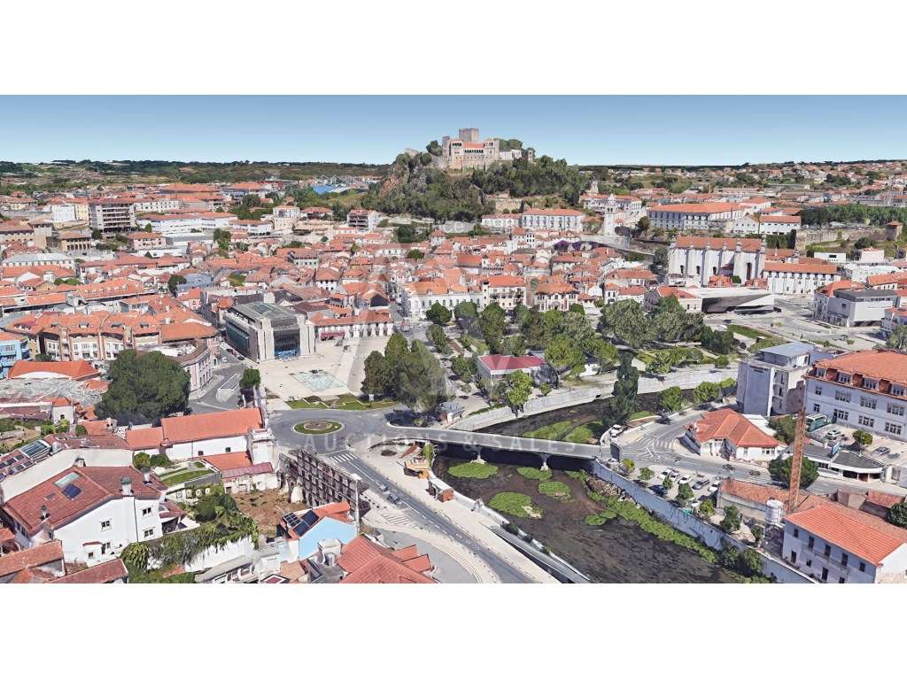 T3- Condomínio fechado , piscina aquecida, parque infantil, em Leiria-16