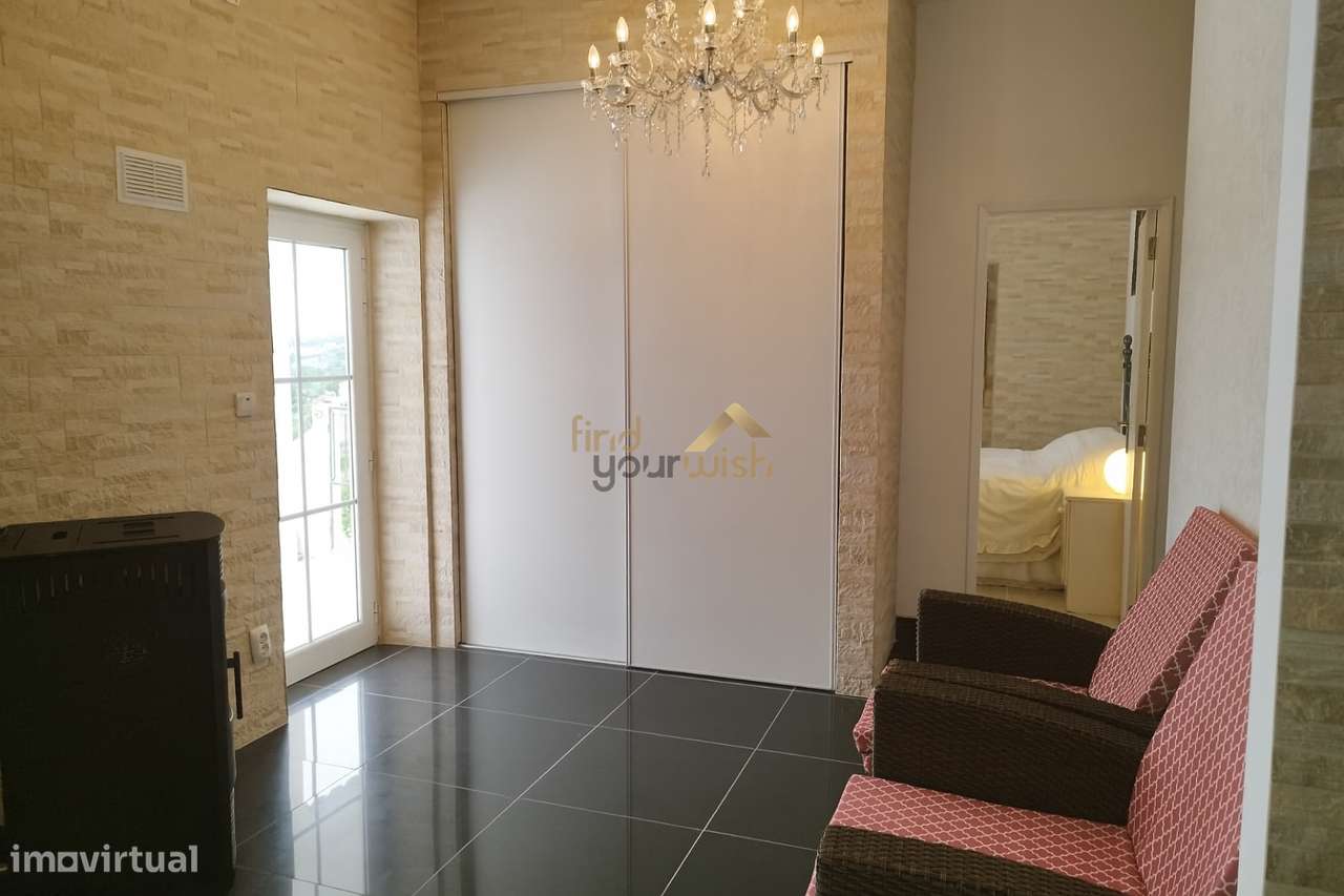 Moradia para Renovar | Ideal para Projeto Personalizado ou Investiment-12