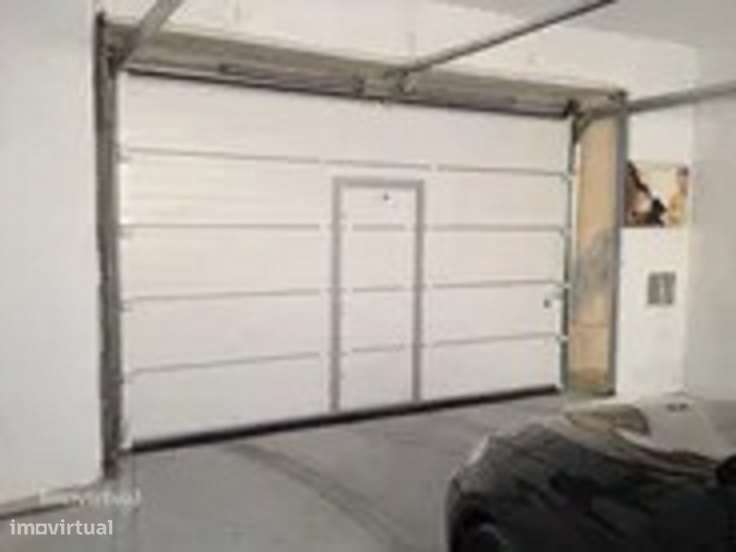 Espaço comercial de 420m² com estacionamento e ar condicionado - Grande imagem: 5/7