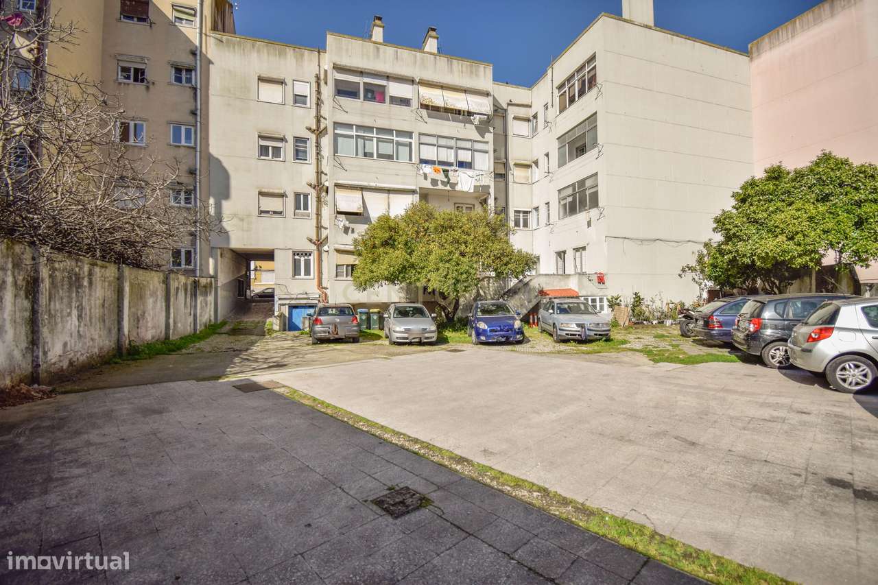 Venda de Parte de Prédio / quinhão hereditário sito na Av. General Roç - Grande imagem: 4/27