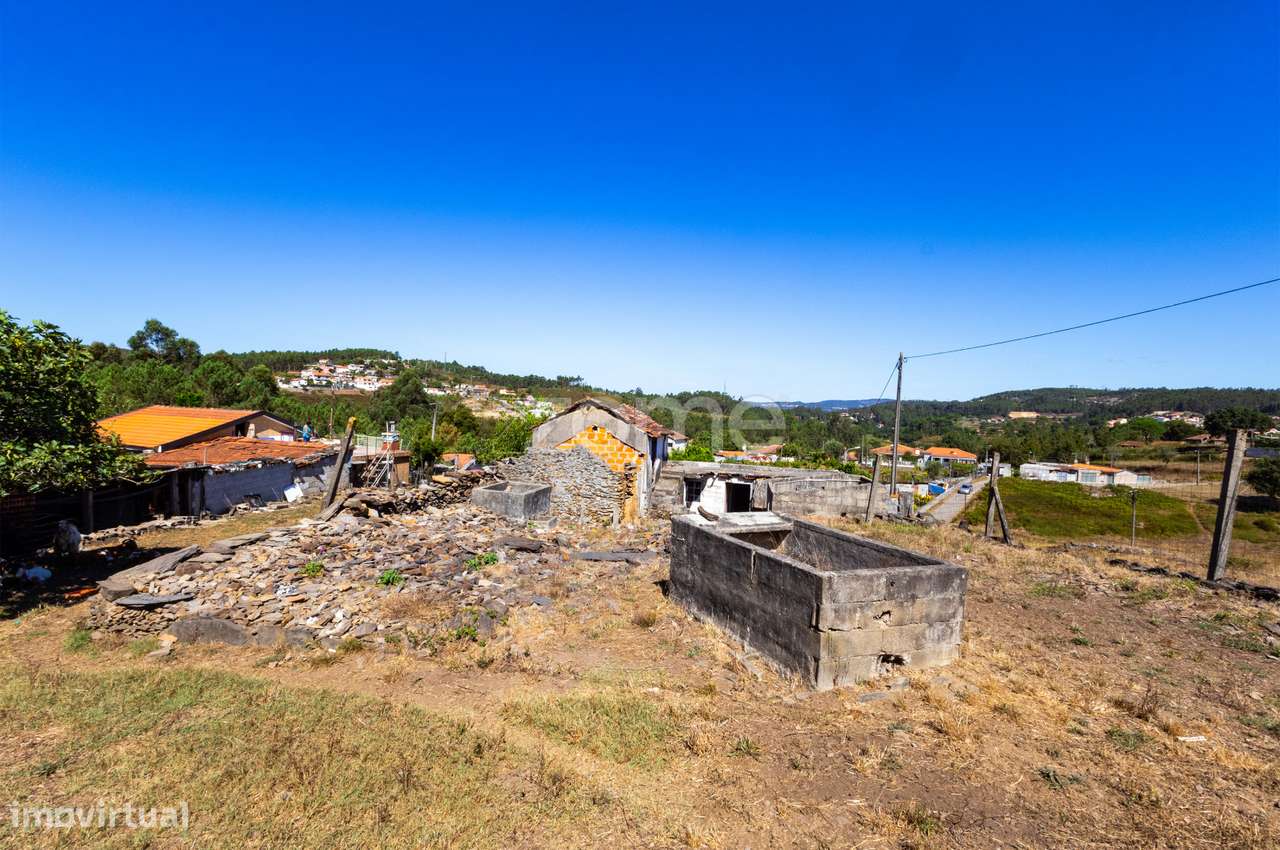 Moradia T3 para restauro em Lagares-Penafiel - Grande imagem: 4/25