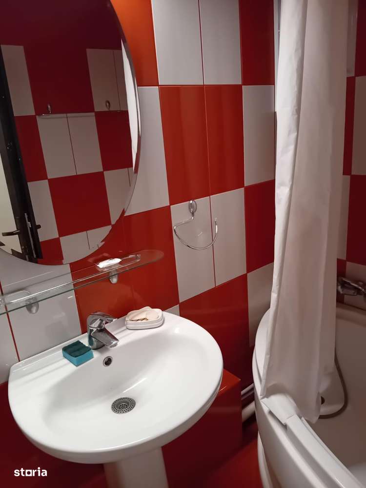 Oportunitate! Garsoniera cu centrala termica proprie in bloc monolit-7