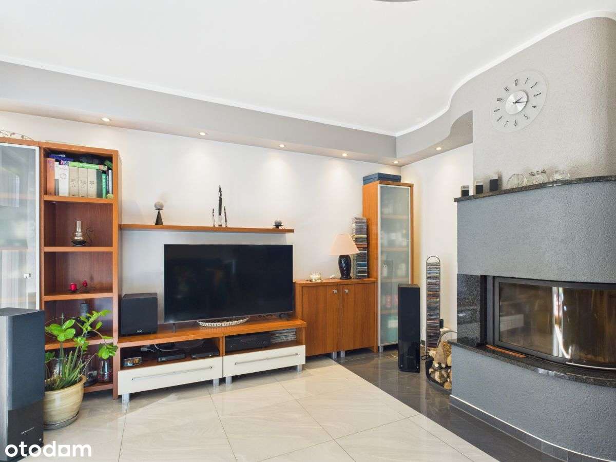 Wyjątkowy dom w Książenicach z pięknym ogrodem - Pełny obrazek: 4/20