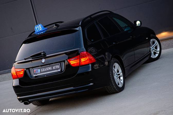 BMW Seria 3 320d DPF Touring Aut. - 7