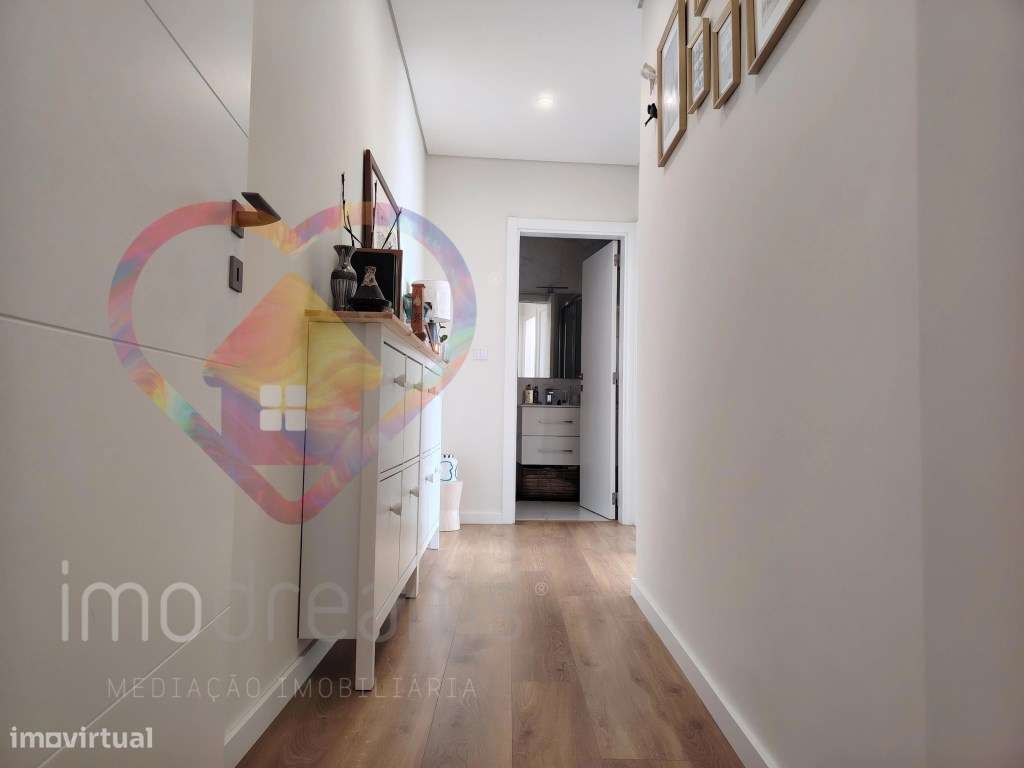 Apartamento T2 , Ultimo Piso, com vista Rio Tejo em Vialonga - Lisboa-17