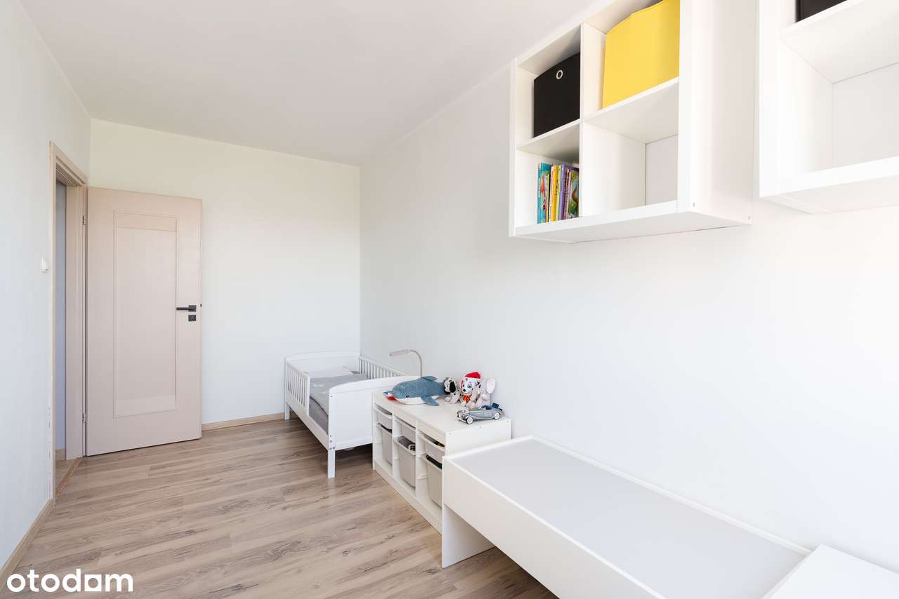 3pokoje/odświeżone/osobna kuchnia/balkon/piwnica/zieleń/ul. Newtona-8