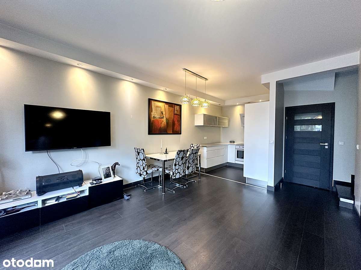 Segment bezczynszowy dwupoziomowy z użytkowym poddaszem i ogrodem-2