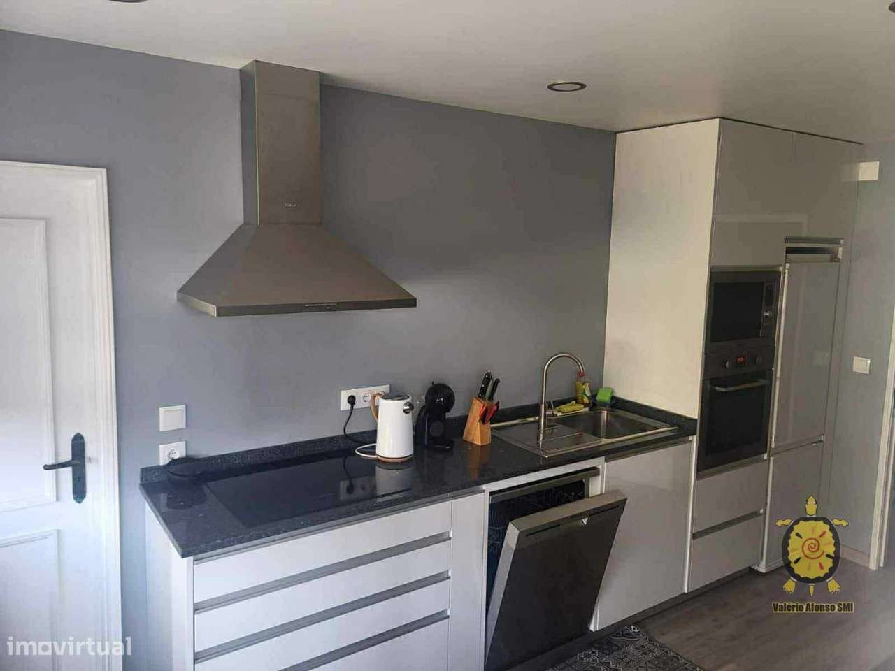 Apartamento T3 Renovado - Praia da Barra-3