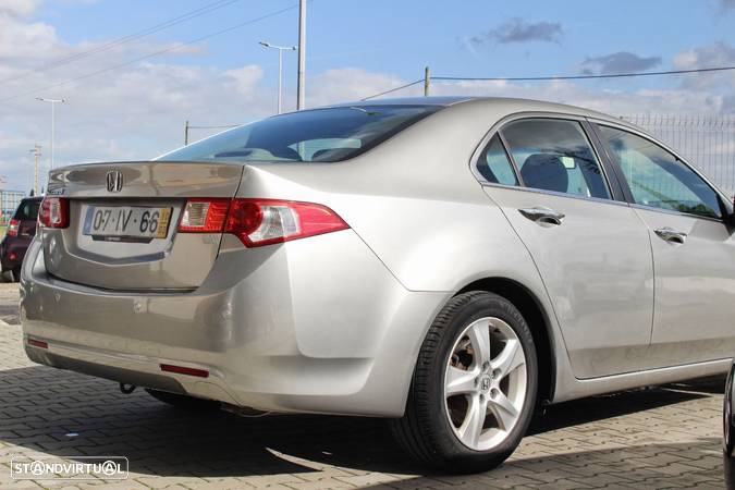 Honda Accord 2.2 i-DTEC Executive Advance E.Limitada - 13