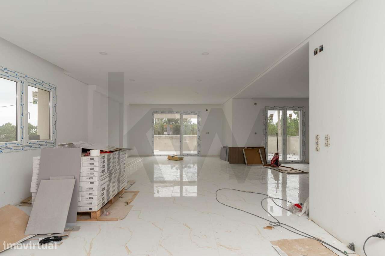 Moradia T4 em Construção | 4 Suítes | Piscina | Garagem 4 Carros | Lot - Grande imagem: 4/25