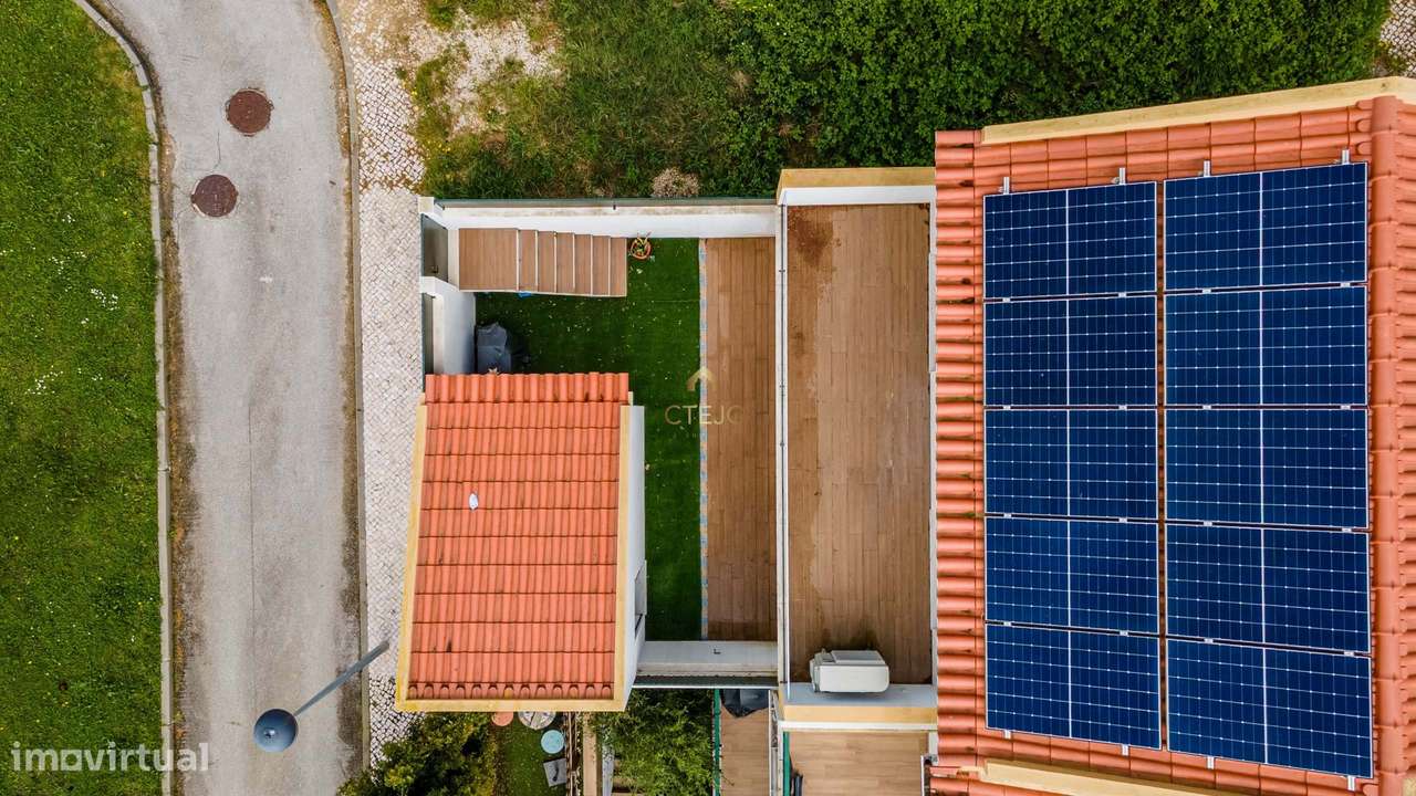 Moradia T2 Moderna com Pátio, Varanda e Chão Radiante – Bairro da Petr-35