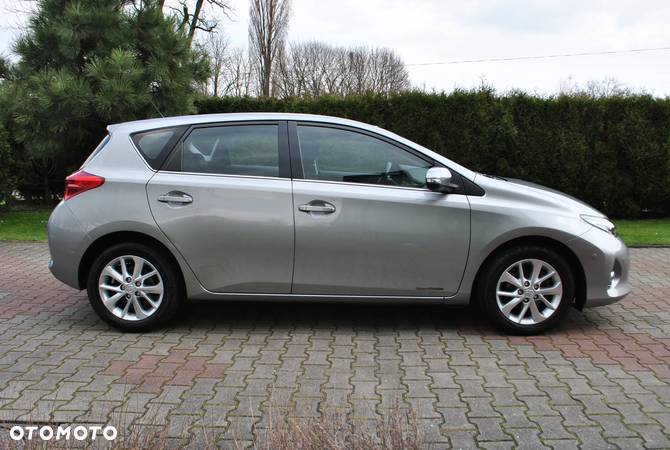 Toyota Auris 1.6 Freestyle - 6