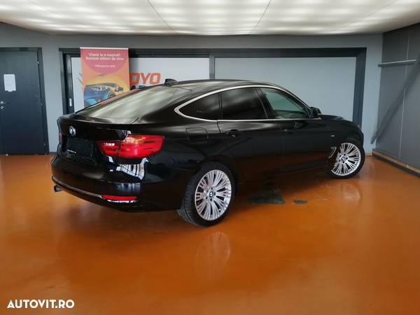 BMW Seria 3 318d DPF Touring Aut. Edition Exclusive - 4